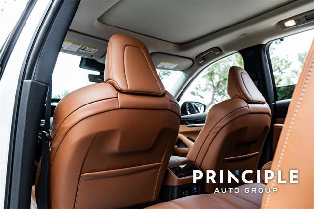 Photo of 2025 Majestic White INFINITI QX60