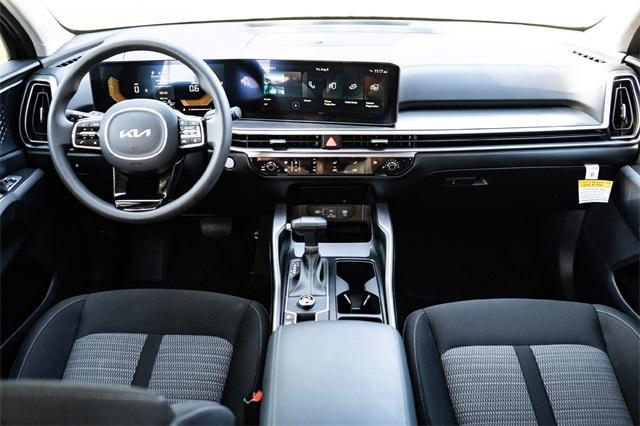 Photo of 2025 Red Kia Sorento