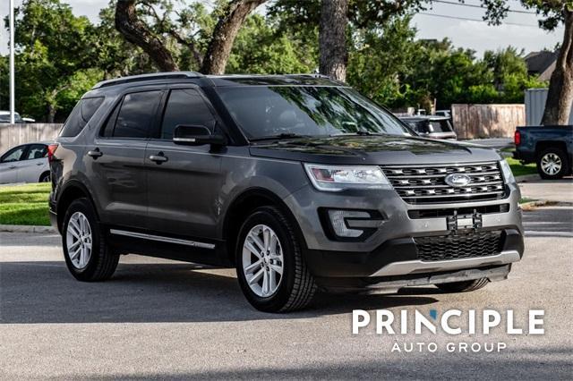 Photo of 2016 Magnetic Ford Explorer