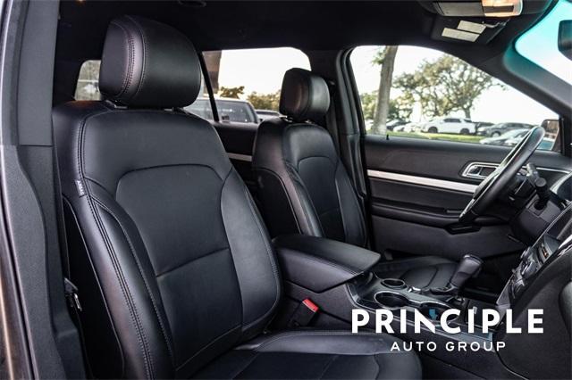 Photo of 2016 Magnetic Ford Explorer