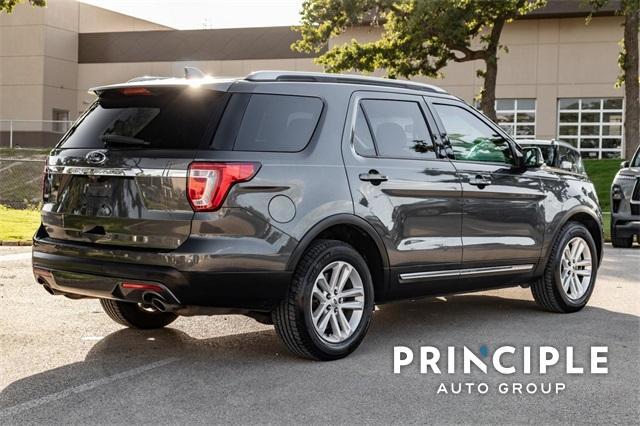 Photo of 2016 Magnetic Ford Explorer