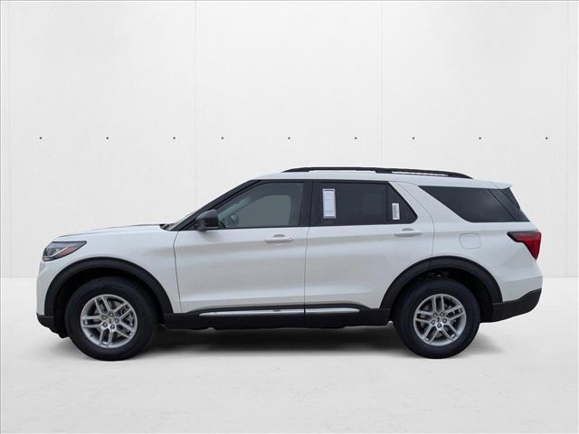 Photo of 2025 Star White Metallic Tri-Coat Ford Explorer
