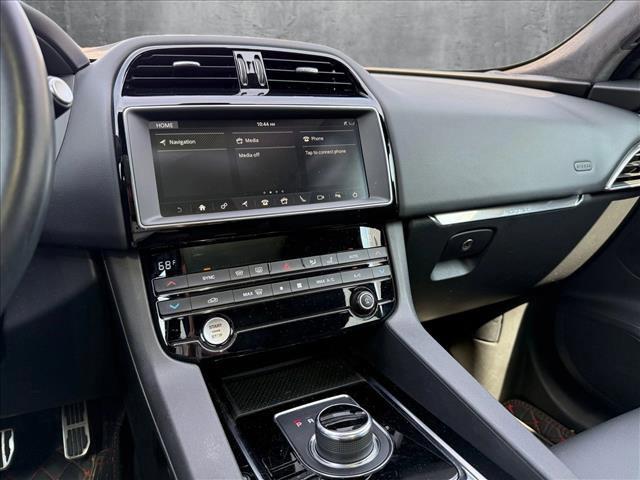 Photo of 2019 Firenze Red Metallic Jaguar F-PACE
