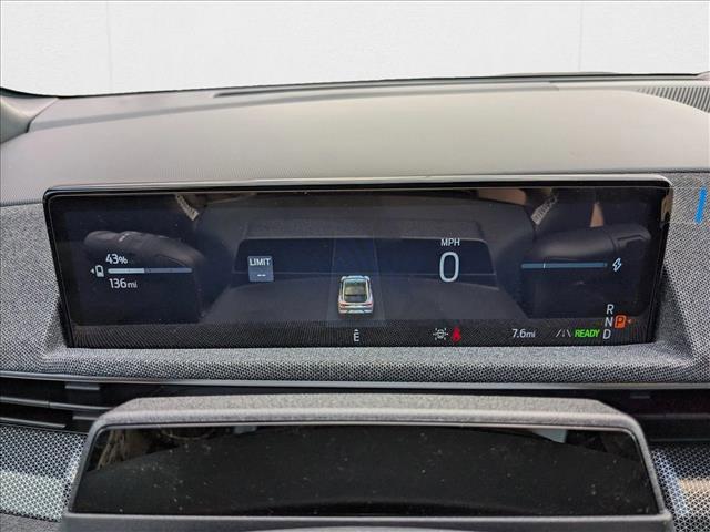 Photo of 2025 Star White Metallic Tri-Coat Ford Mustang Mach-E