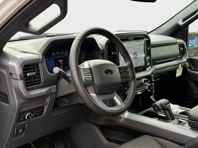 Photo of 2025 Oxford White Ford F-150