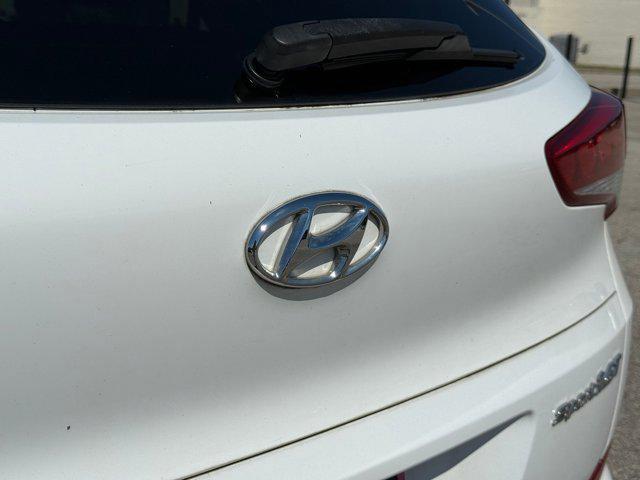 Photo of 2017 Dazzling White Hyundai TUCSON