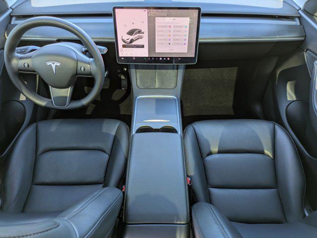 Photo of 2021 Pearl White Multi-Coat Tesla Model Y