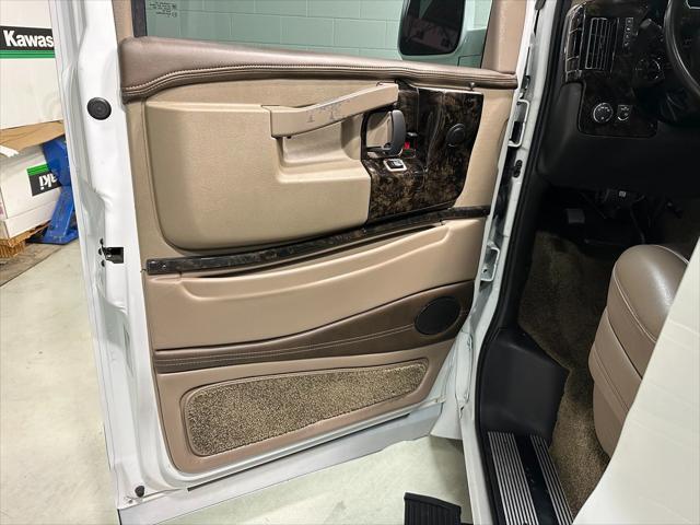 Photo of 2016 Summit White Chevrolet Express 2500