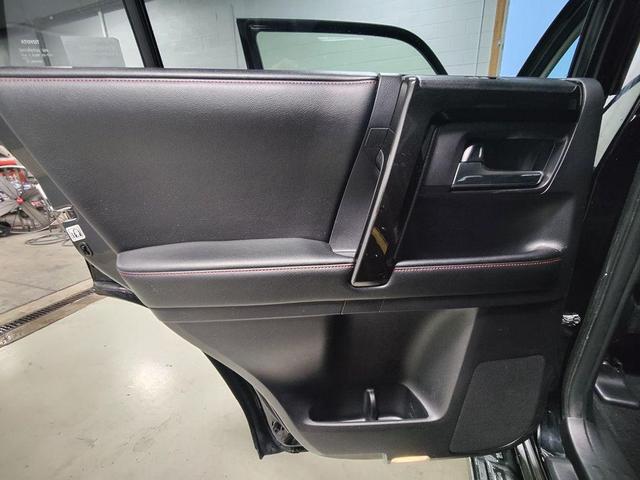 Photo of 2015 Attitude Black Metallic Toyota 4Runner