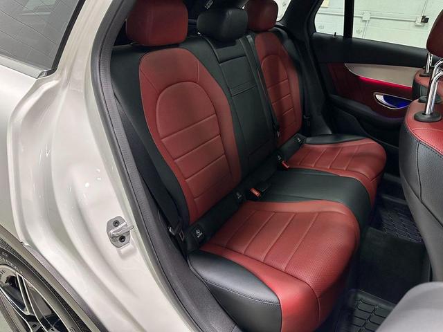 Photo of 2022 Polar White Mercedes-Benz GLC 300