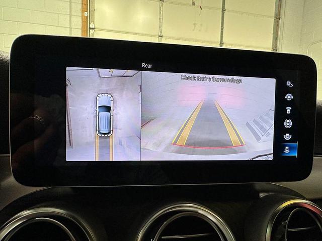 Photo of 2022 Polar White Mercedes-Benz GLC 300