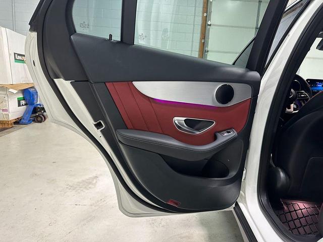 Photo of 2022 Polar White Mercedes-Benz GLC 300