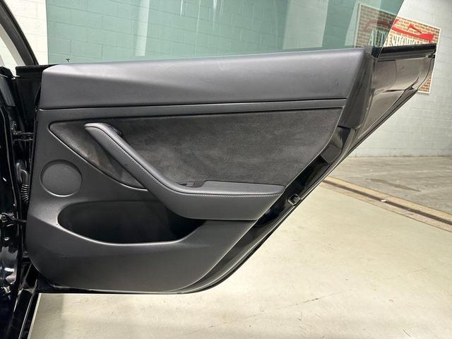 Photo of 2022 Solid Black Tesla Model 3