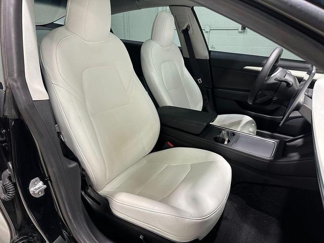 Photo of 2022 Solid Black Tesla Model 3