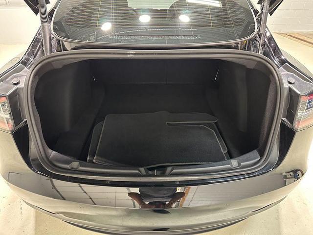Photo of 2022 Solid Black Tesla Model 3