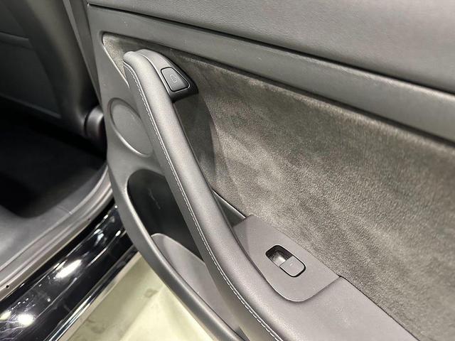Photo of 2022 Solid Black Tesla Model 3