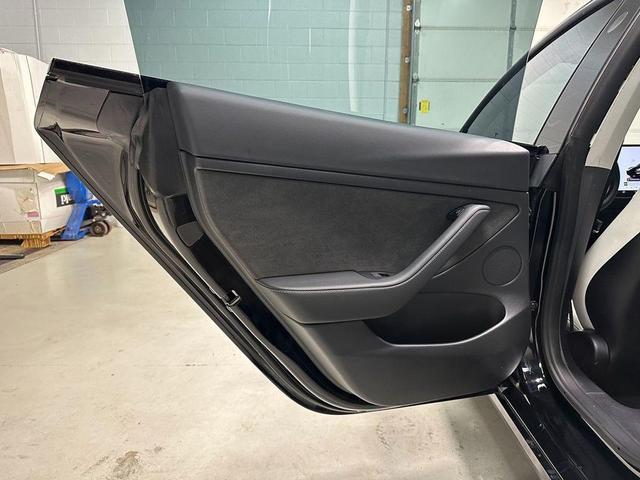 Photo of 2022 Solid Black Tesla Model 3