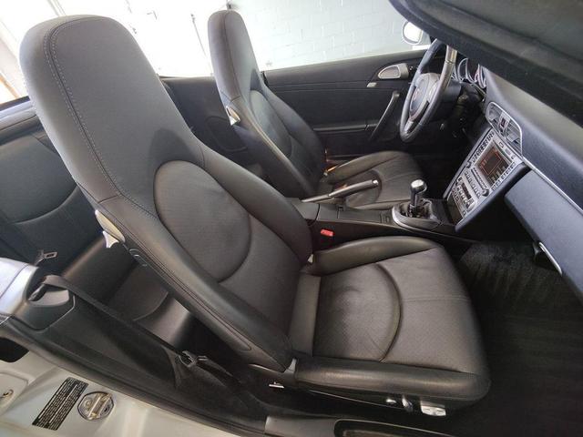 Photo of 2008 Arctic Silver Metallic Porsche 911