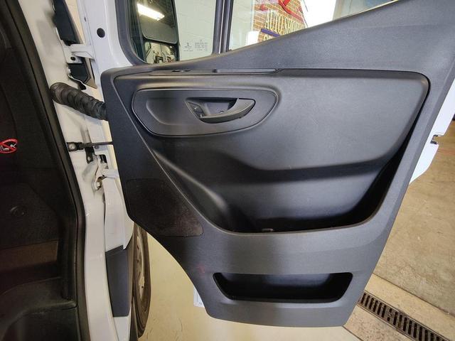 Photo of 2022 Arctic White Mercedes-Benz Sprinter 2500