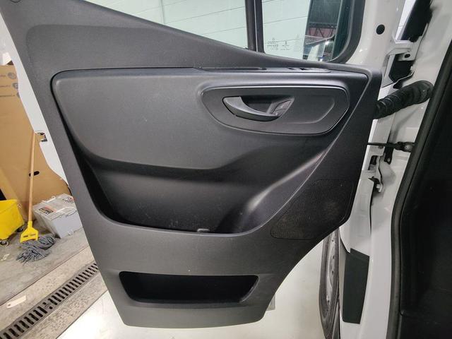 Photo of 2022 Arctic White Mercedes-Benz Sprinter 2500