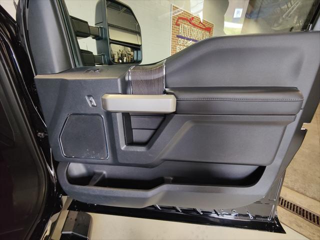 Photo of 2021 Agate Black Metallic Ford F-350