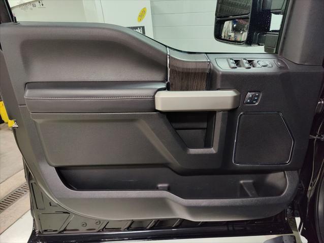 Photo of 2021 Agate Black Metallic Ford F-350