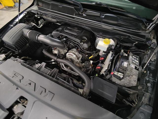 Photo of 2019 Diamond Black Crystal Pearlcoat RAM 1500