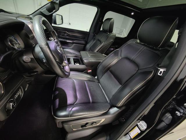 Photo of 2019 Diamond Black Crystal Pearlcoat RAM 1500