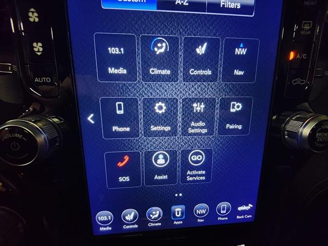 Photo of 2019 Diamond Black Crystal Pearlcoat RAM 1500