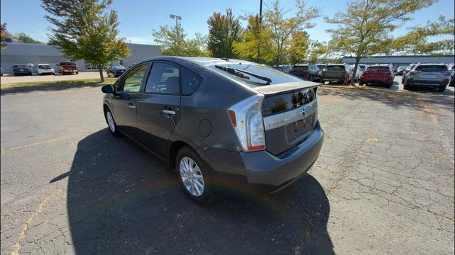 Photo of 2013 Winter Gray Toyota Prius Plug-in