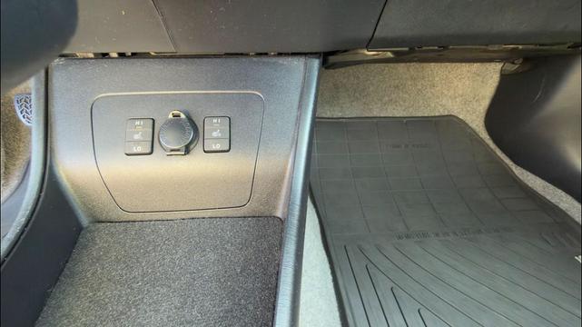 Photo of 2013 Winter Gray Toyota Prius Plug-in