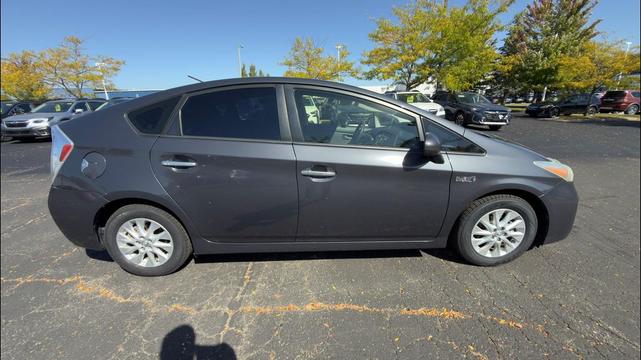 Photo of 2013 Winter Gray Toyota Prius Plug-in