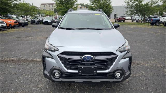 Photo of 2025 Ice Silver Subaru Outback