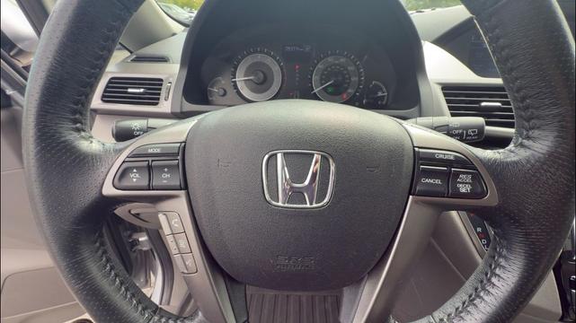 Photo of 2016 Lunar Silver Metallic Honda Odyssey