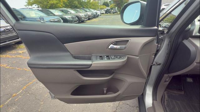Photo of 2016 Lunar Silver Metallic Honda Odyssey