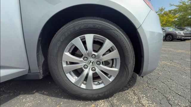 Photo of 2016 Lunar Silver Metallic Honda Odyssey