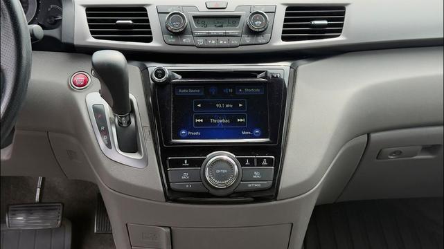 Photo of 2016 Lunar Silver Metallic Honda Odyssey