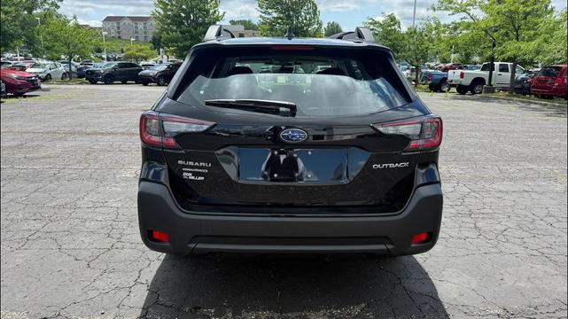 Photo of 2025 Crystal Black Silica Subaru Outback