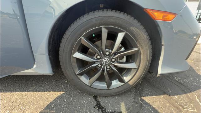 Photo of 2020 Gray Honda Civic