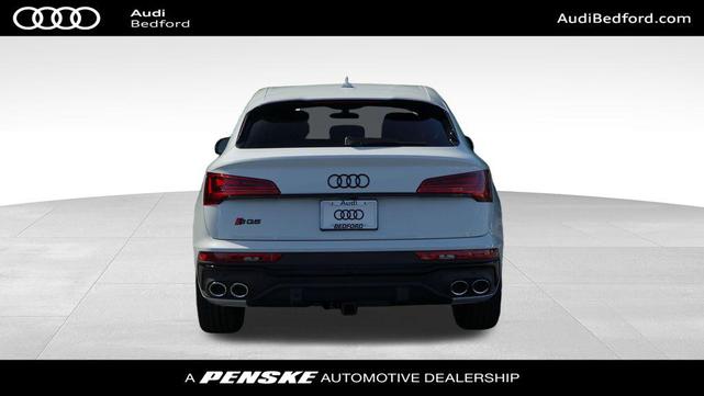 Photo of 2024 Glacier White Metallic Audi SQ5