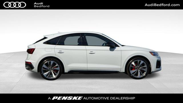 Photo of 2024 Glacier White Metallic Audi SQ5