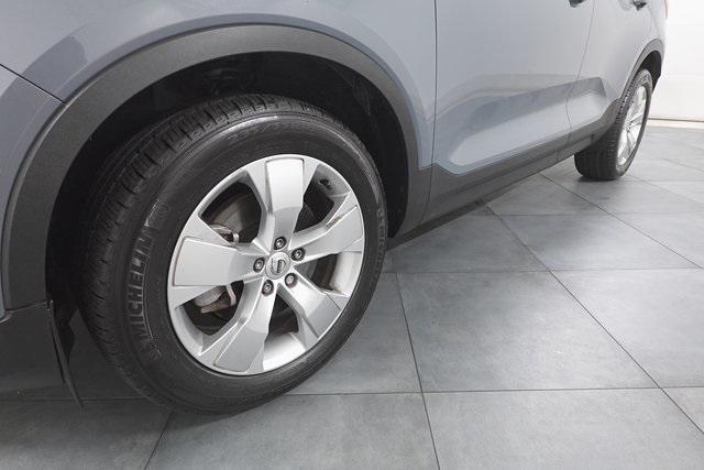 Photo of 2021 Denim Blue Metallic Volvo XC40