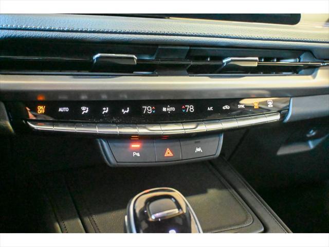 Photo of 2025 Argent Silver Metallic Cadillac XT4