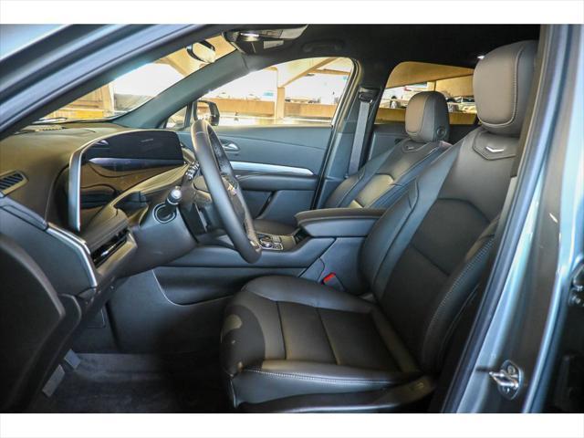 Photo of 2025 Argent Silver Metallic Cadillac XT4