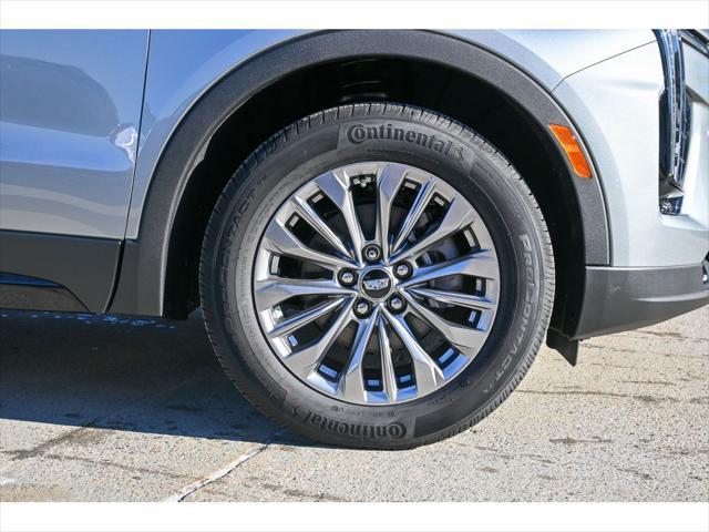 Photo of 2025 Argent Silver Metallic Cadillac XT4