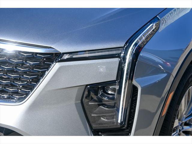 Photo of 2025 Argent Silver Metallic Cadillac XT4