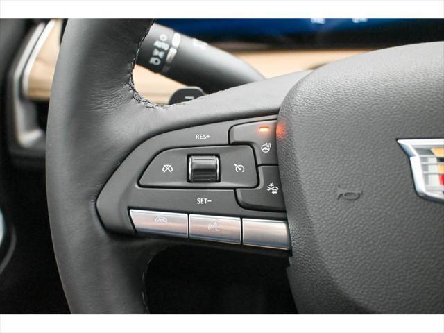 Photo of 2025 Crystal White Tricoat Cadillac XT4