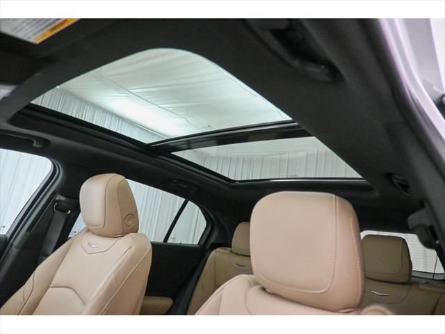 Photo of 2025 Crystal White Tricoat Cadillac XT4