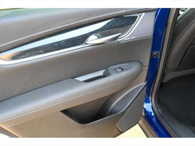 Photo of 2025 Opulent Blue Metallic Cadillac XT5