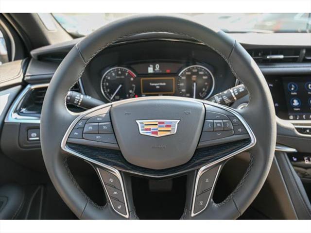 Photo of 2025 Opulent Blue Metallic Cadillac XT5